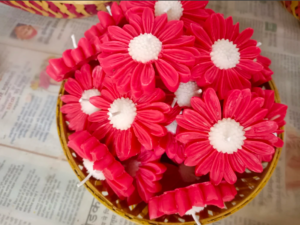 Soy Wax Daisy Flower Candle | 25 Rs./ Pc